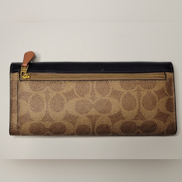 Coach Women's Tri-Color Leather Wallet - Picture 2 of 7